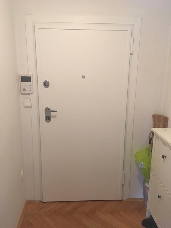 protivlomna vrata_mont-ap